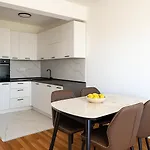 Numi Apartment - Brand-New With Private Garage