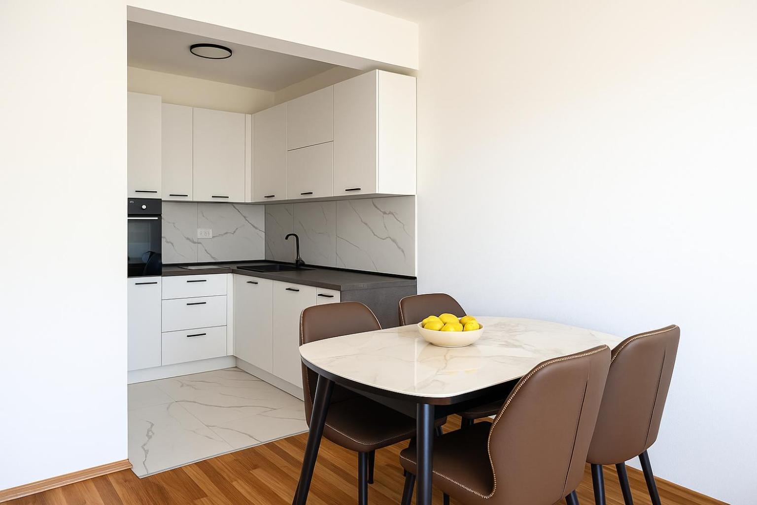 Numi - Brand-new With Private Garage Budva
